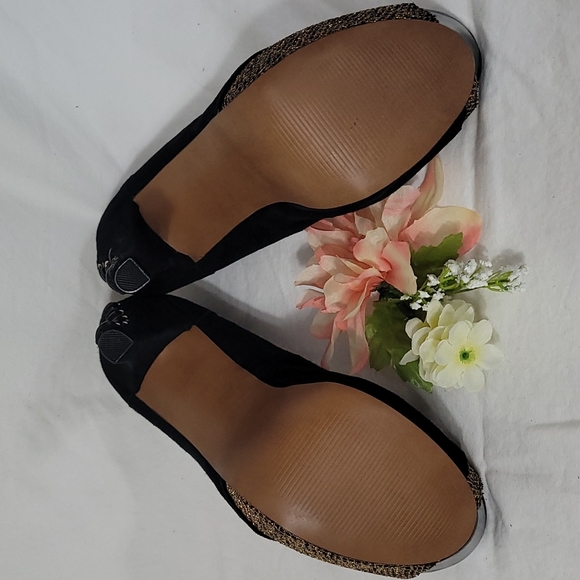 Wild Pair size 10 black & gold - Picture 3 of 5